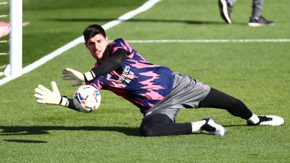 Kiper Terbaik Piala Dunia 2022 Menyemarakkan Pertandingan dengan Penjagaan Luar Biasa