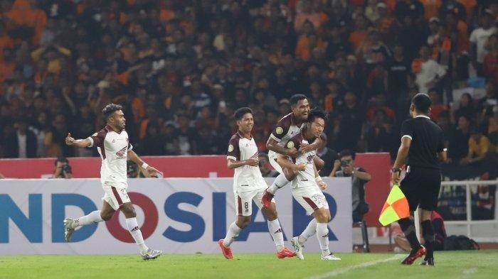 Denda Kartu Kuning Liga 1 Memahami Penegakan Aturan di Sepak Bola Indonesia